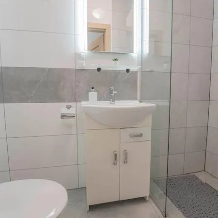 度假居 Dom 306 Na Wylacznosc Dla 6 Osob, 3 Sypialnie, 2 Lazienki, Ogrodzona Dzialka, Ogrod, Grill, Parking Jastrzębia Góra
