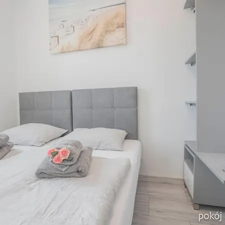 度假居 Dom 306 Na Wylacznosc Dla 6 Osob, 3 Sypialnie, 2 Lazienki, Ogrodzona Dzialka, Ogrod, Grill, Parking